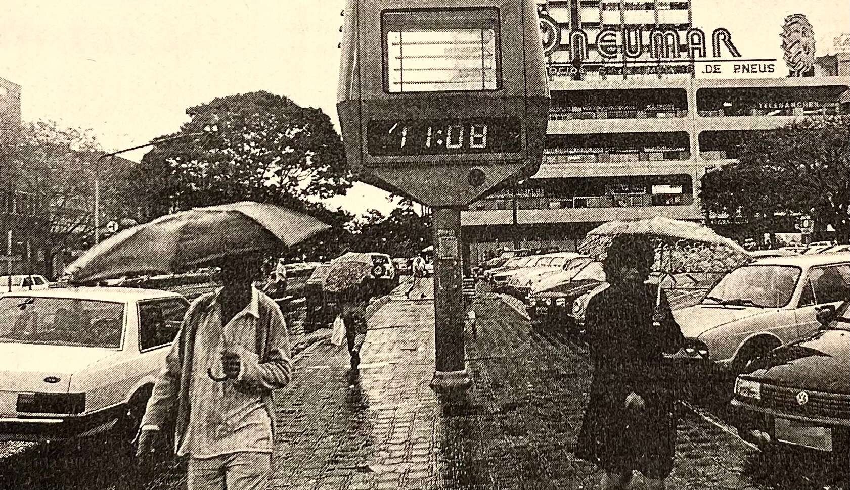 Relógio/termômetro da avenida Brasil - 1995