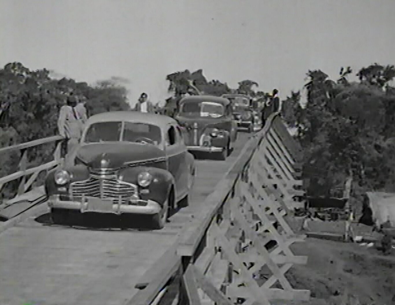 Inauguração da ponte sobre o rio Pirapó - 1954