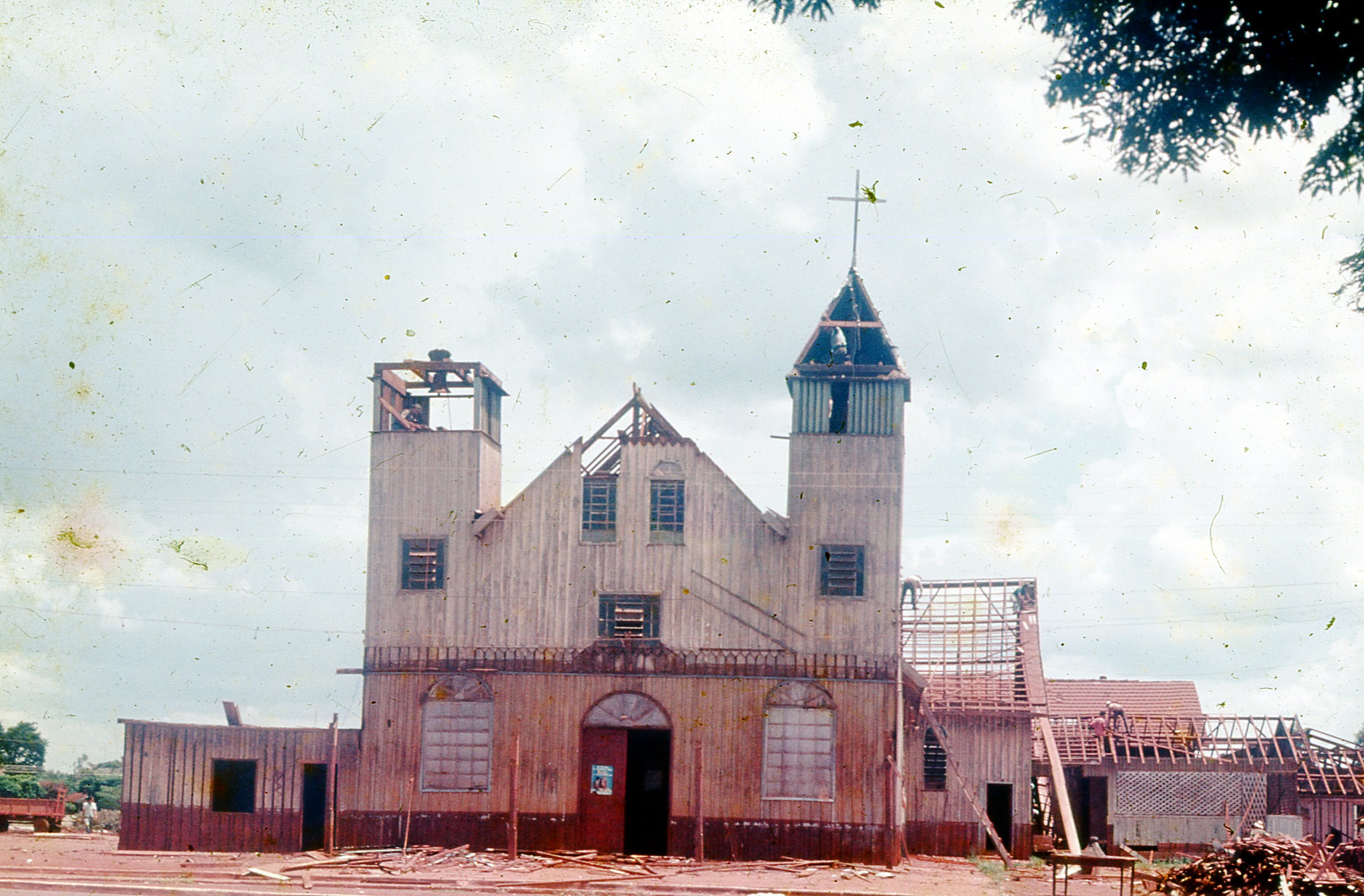 Desmontagem da Catedral em madeira - 1973