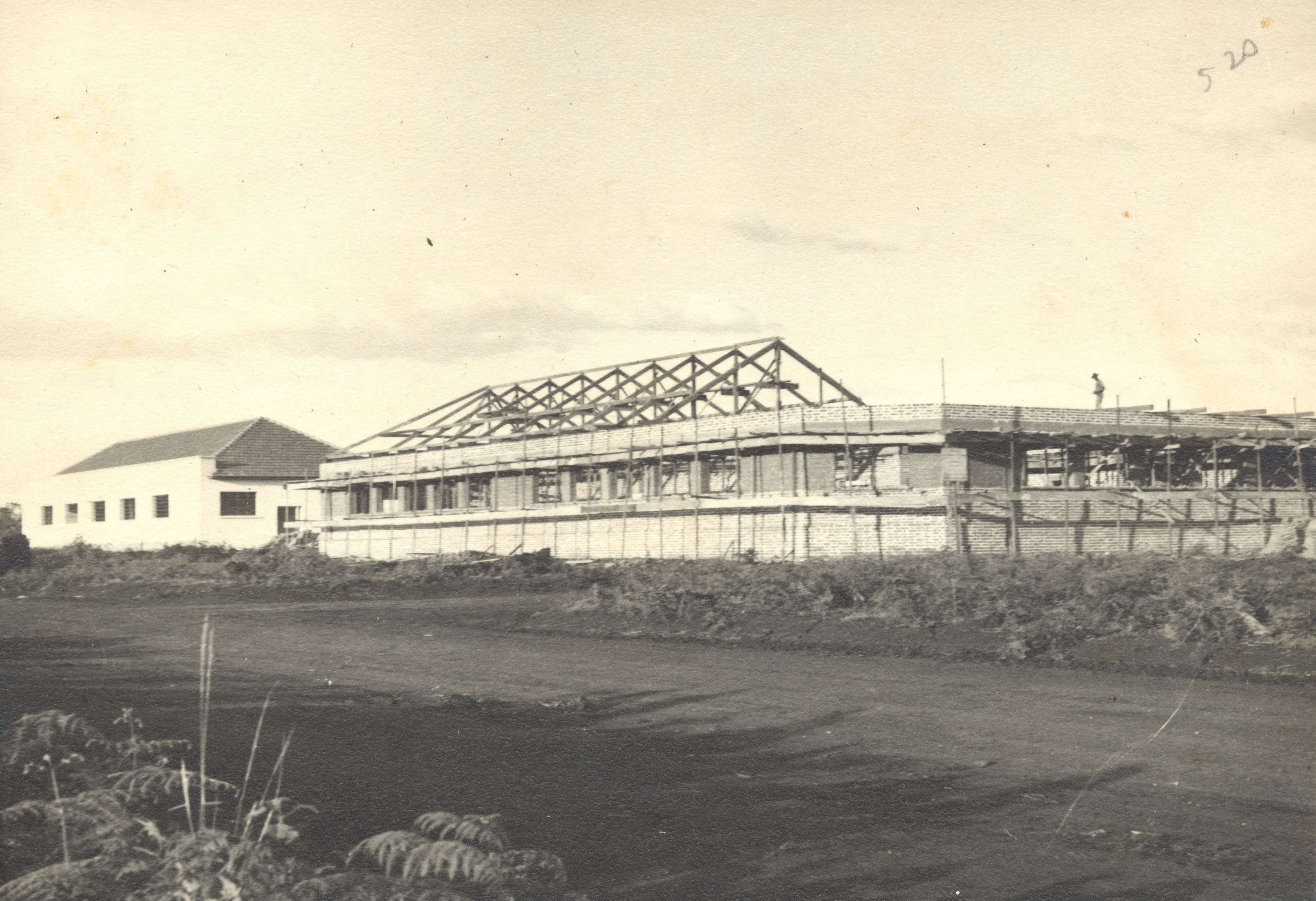 Obras da sede da Companhia de Terras Norte do Paraná - Anos 1940