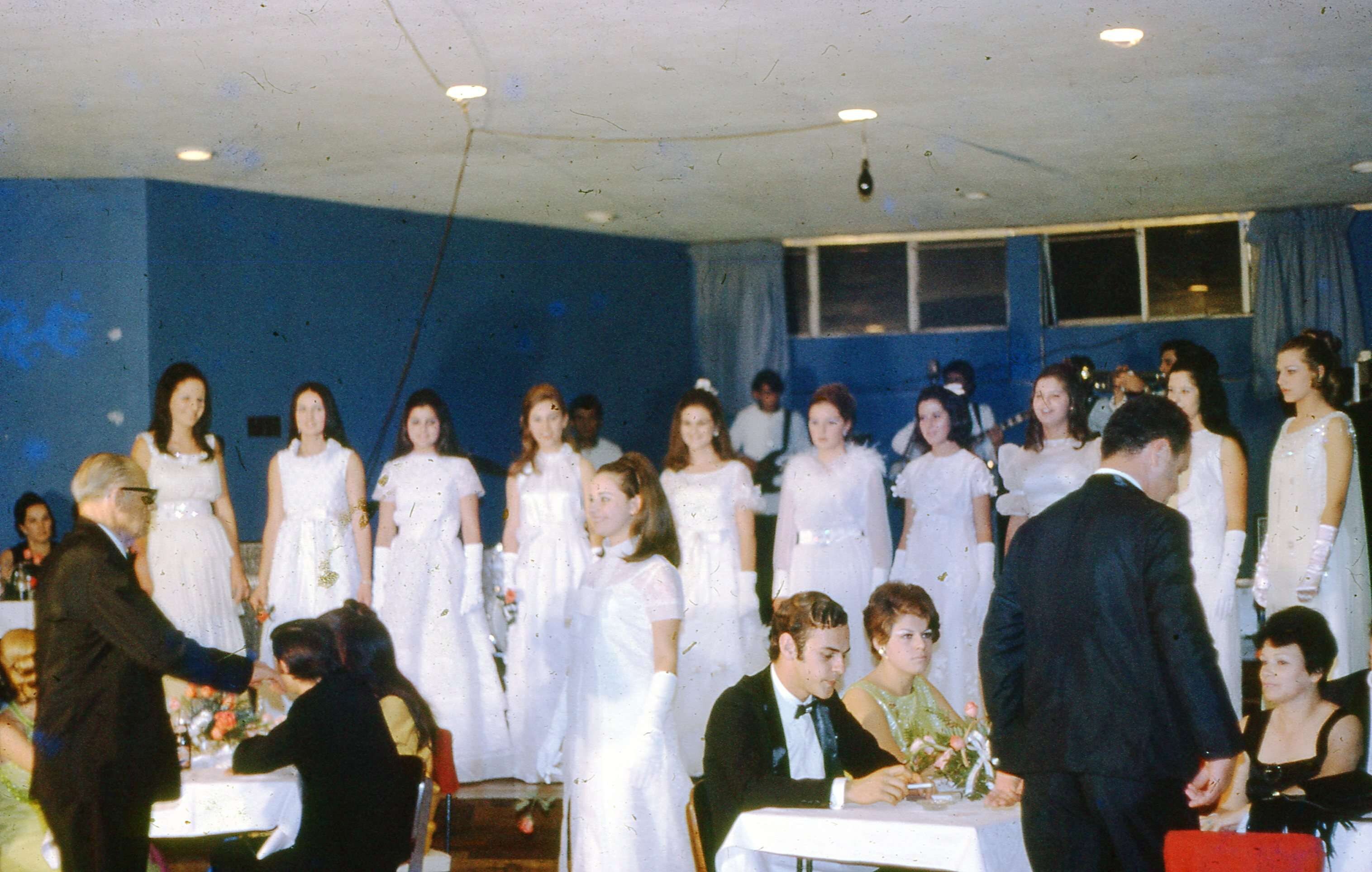 Baile de debutantes no Maringá Clube - Anos 1960