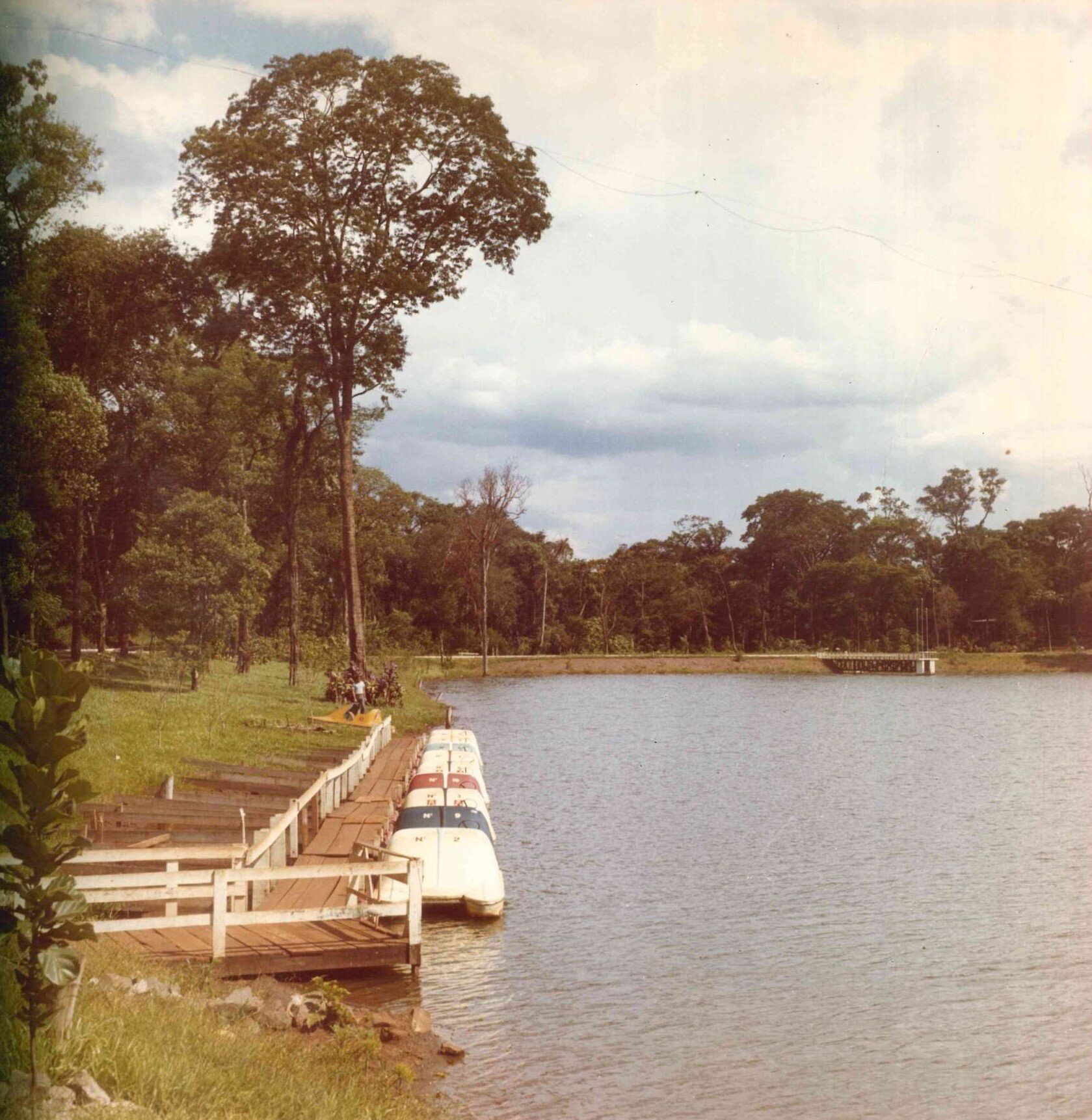 Pier dos pedalinhos do Parque do Ingá - Década de 1970