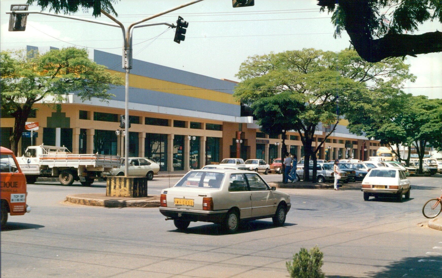 Avenida Mauá esquina com avenida São Paulo - Final dos anos 1980